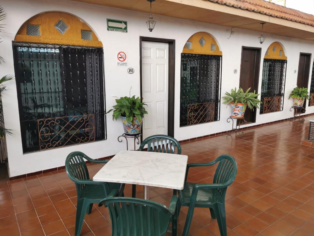Hotel Doralba Inn Merida Exterior photo