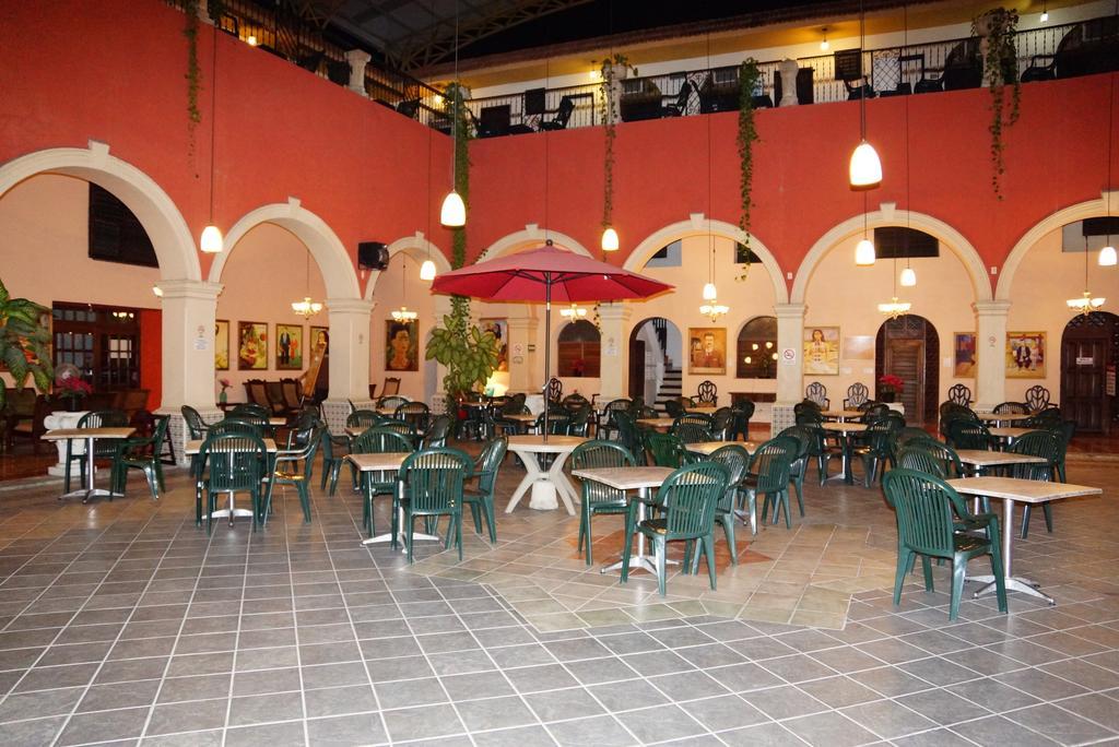 Hotel Doralba Inn Merida Exterior photo